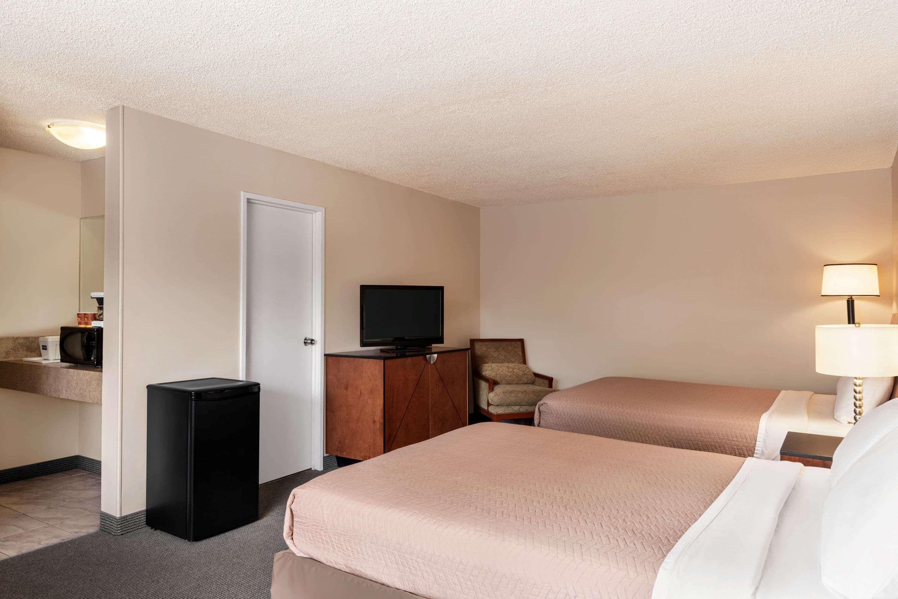 Travelodge By Wyndham Swift Current Dış mekan fotoğraf