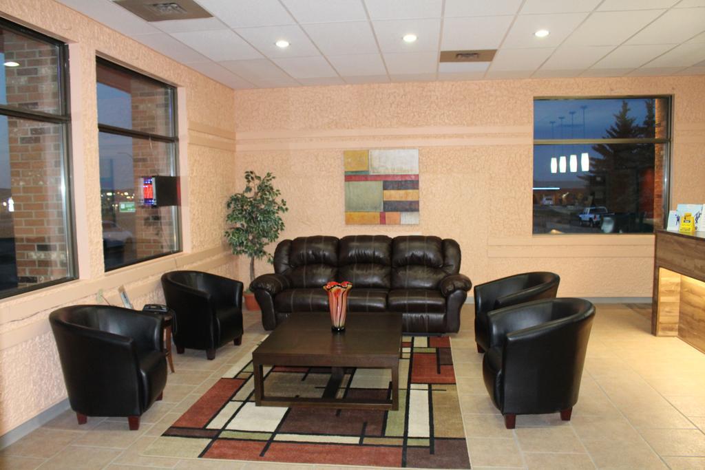Travelodge By Wyndham Swift Current Dış mekan fotoğraf
