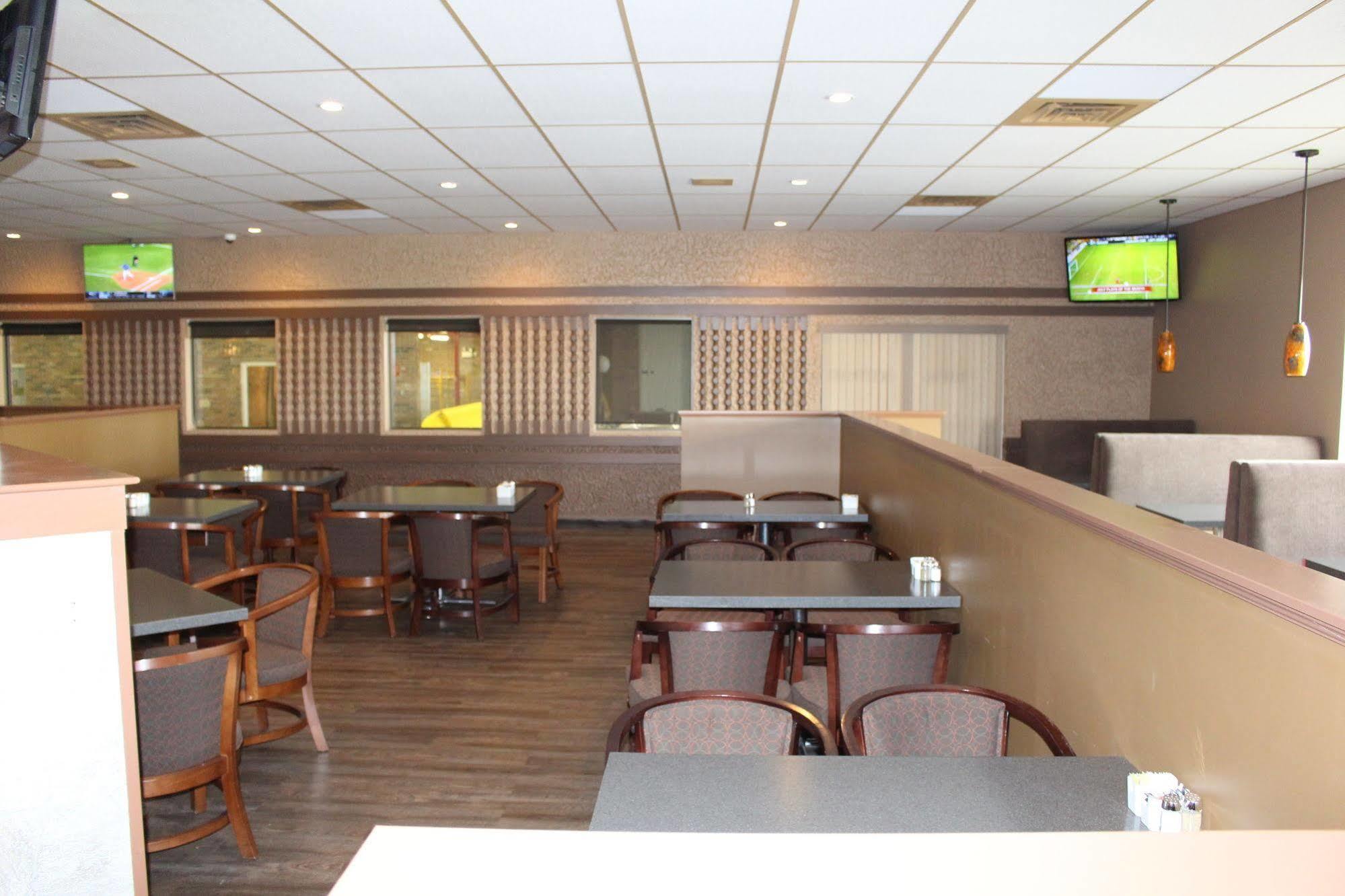 Travelodge By Wyndham Swift Current Dış mekan fotoğraf